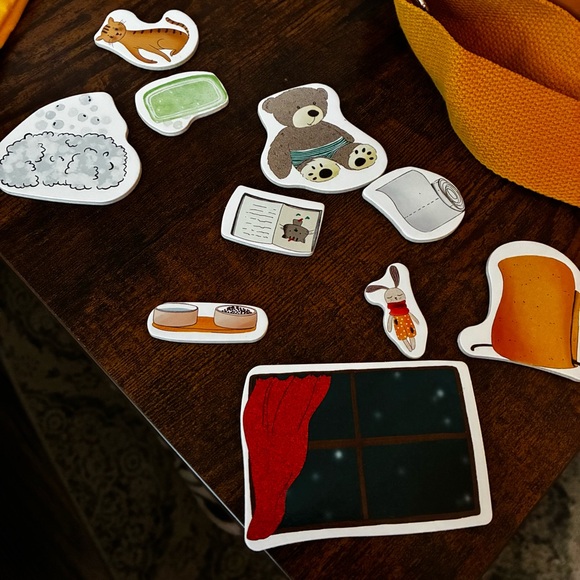 Play Maysie Home Case Dollhouse - Bedroom & Bathroom, Portable, Preowned - Picture 5 of 5